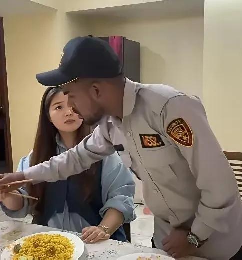 虽说爱情不分国籍，不分肤色，但印度这个国家还是要仔细斟酌斟酌的。此前看到一位