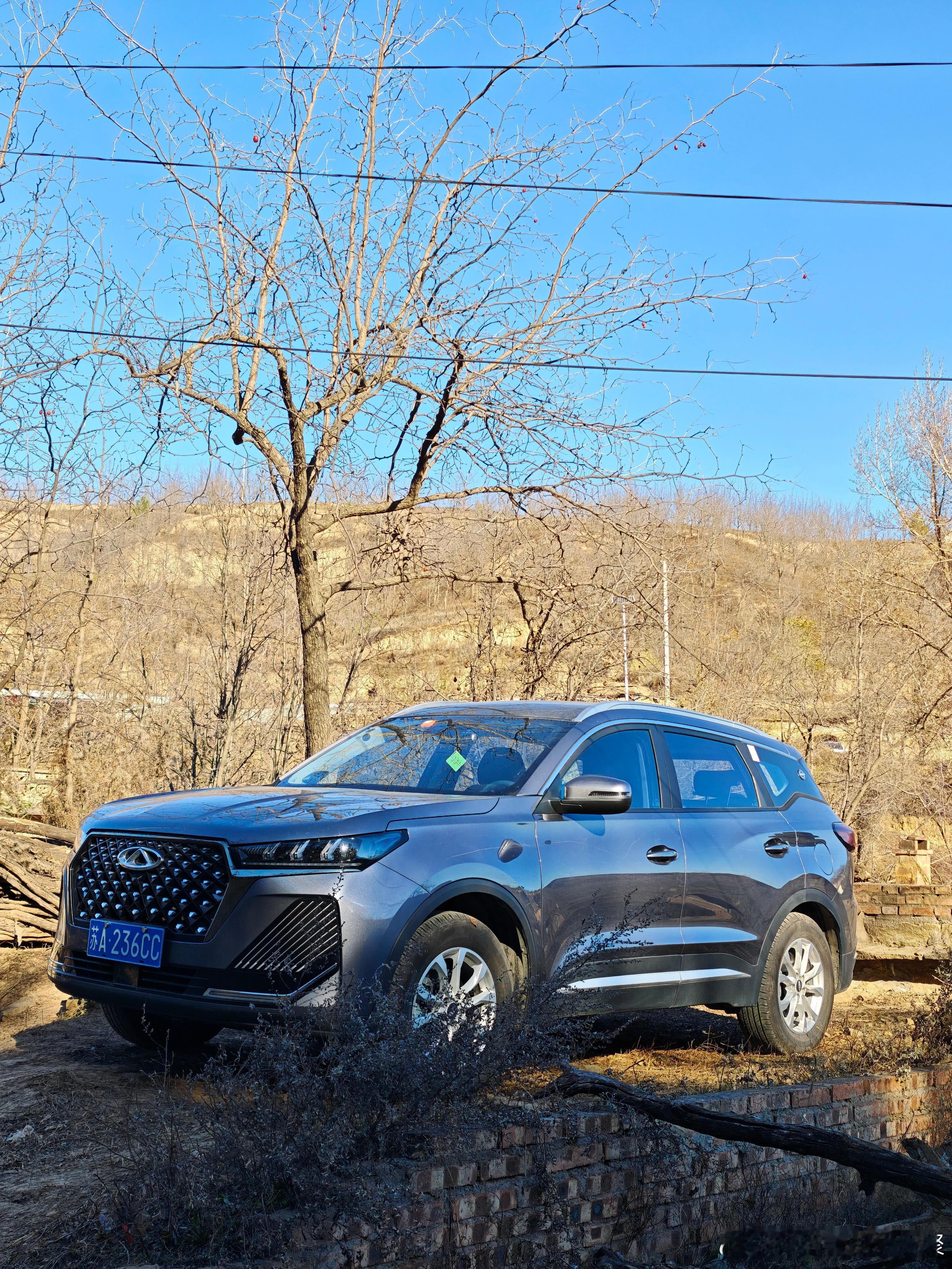 这两天回村里在一嗨租了一台代步车前两天还说没开过奇瑞的新车体验体验看看到底如何开