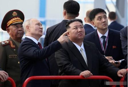 俄乌战争临近尾声，朝鲜急转向中国：500万枚炮弹订单背后的战略大棋局！