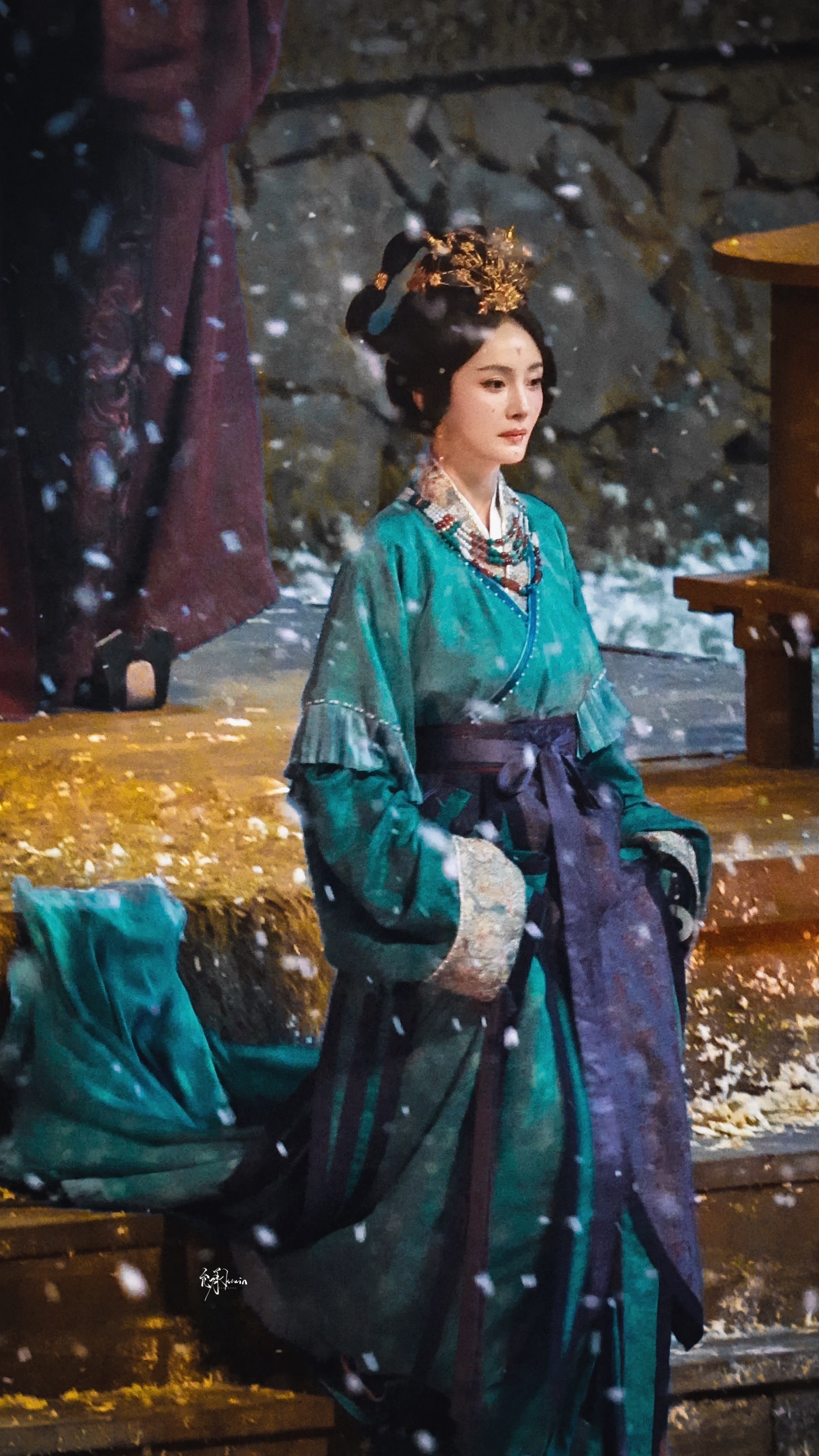 20260628雪落北魏，青衫美人，一颦一笑皆是风华。杨幂冯湮儿杨幂冯娷杨幂
