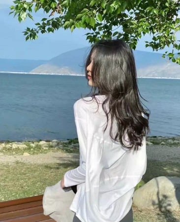 近日，浙江一男子结婚不到三天，就有人偷偷告诉他，他的妻子在婚前曾与三个男人同居过