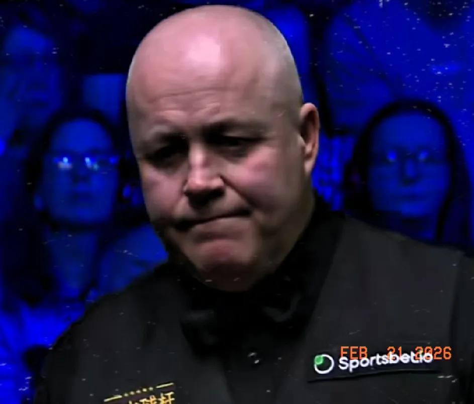 希金斯与特鲁姆普决战下半场赛况速报:上半场希金斯3-1领先。中场休息归来，双