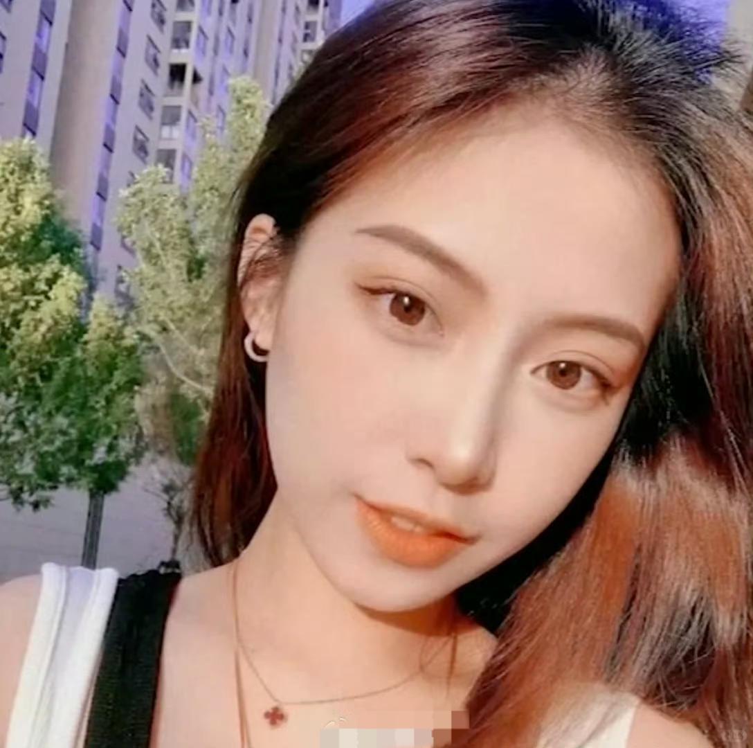 28岁青春靓丽的中国女孩在美国遭前男友枪杀，男友狡辩称：“她说了些伤人的话，还带