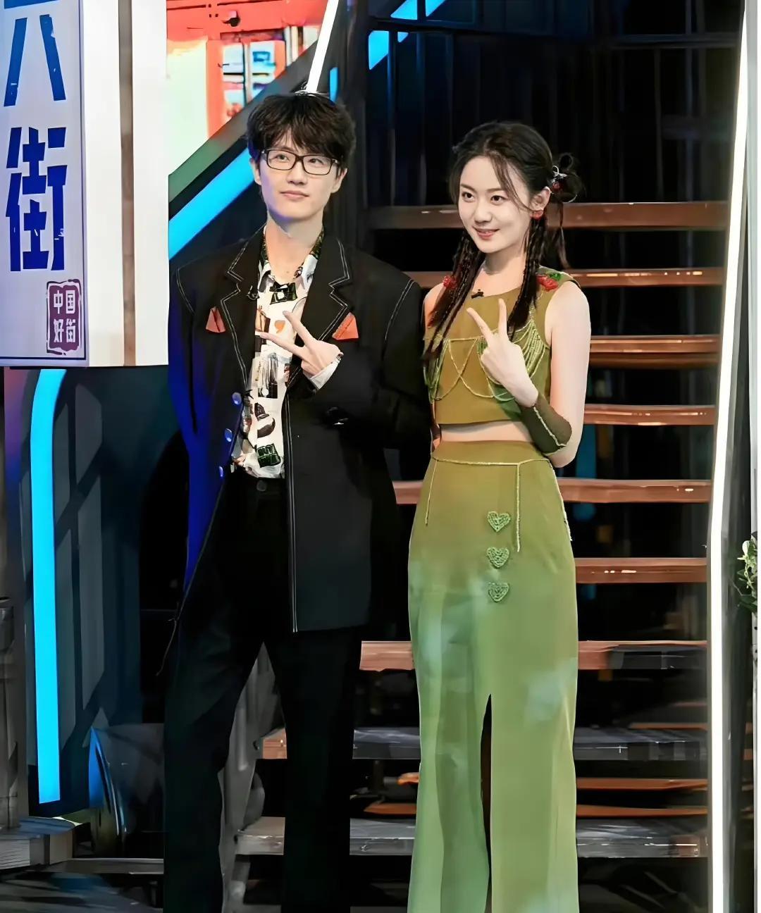 许嵩现在应该很难受吧，自己都已经39岁了，好不容遇到喜欢的人冯禧，结果竟然