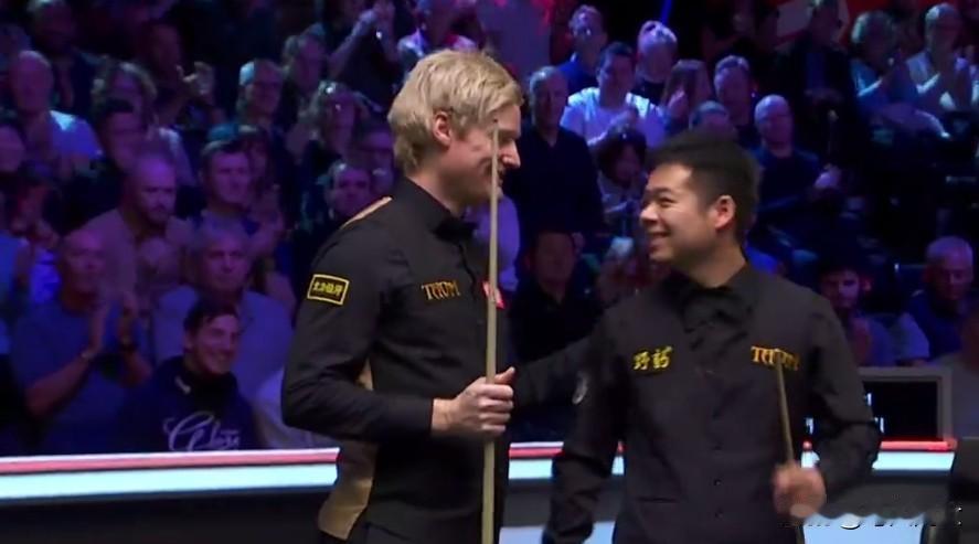 输掉了比赛，但庞俊旭的演绎仍然惊艳全场！世界排名第三的尼尔•罗伯逊与世界排名第