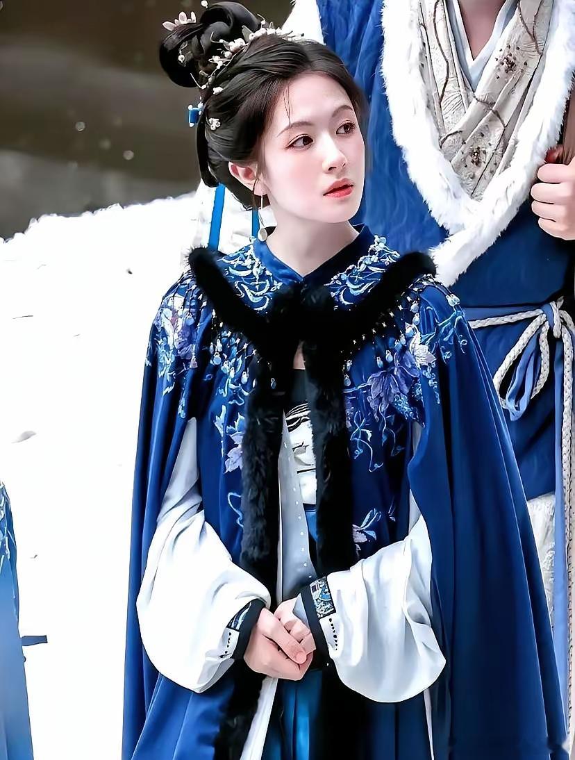 导演王磊最近逢人便叹气：