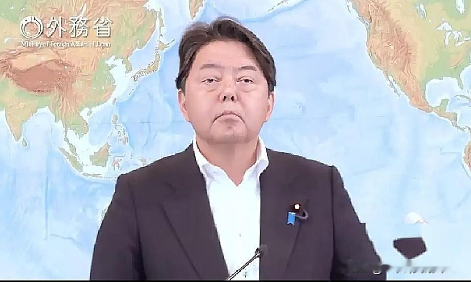 笑死了！中方发射导弹，日本很生气7月6日，中国发射导弹通知了澳大利亚和新西兰
