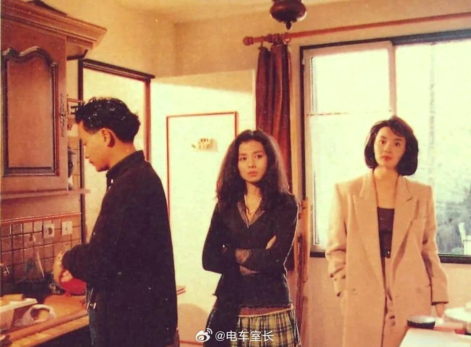 60岁张曼玉定居法国农村1989年，张国荣主演的音乐电影《日落巴黎》在巴黎取景拍