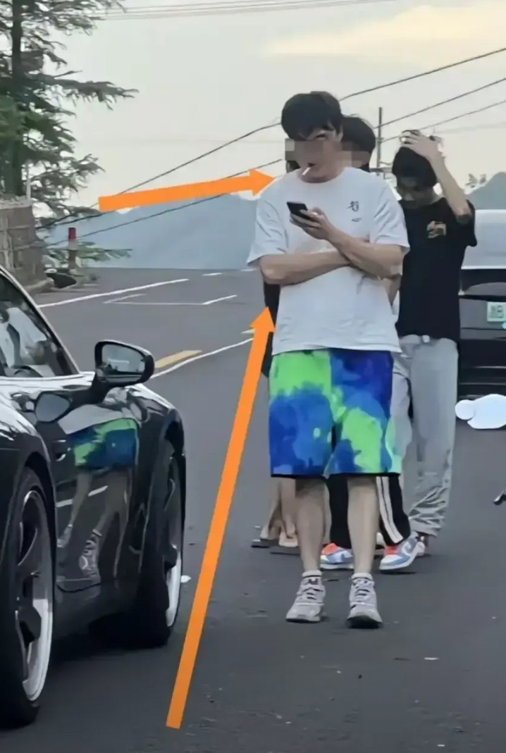 应该公示撞人的保时捷司机之前究竟违了多少章？浙江余姚的这位少爷，开着保时捷挂着