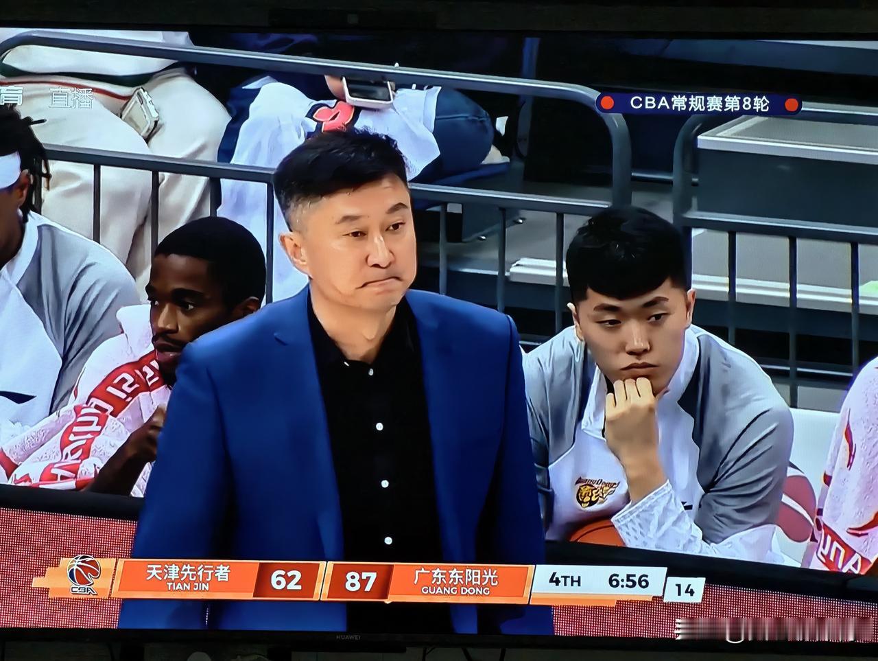 黄明依越打越差[笑着哭][笑着哭][笑着哭]不能不说杜峰不给机会黄明依了[捂脸哭][捂