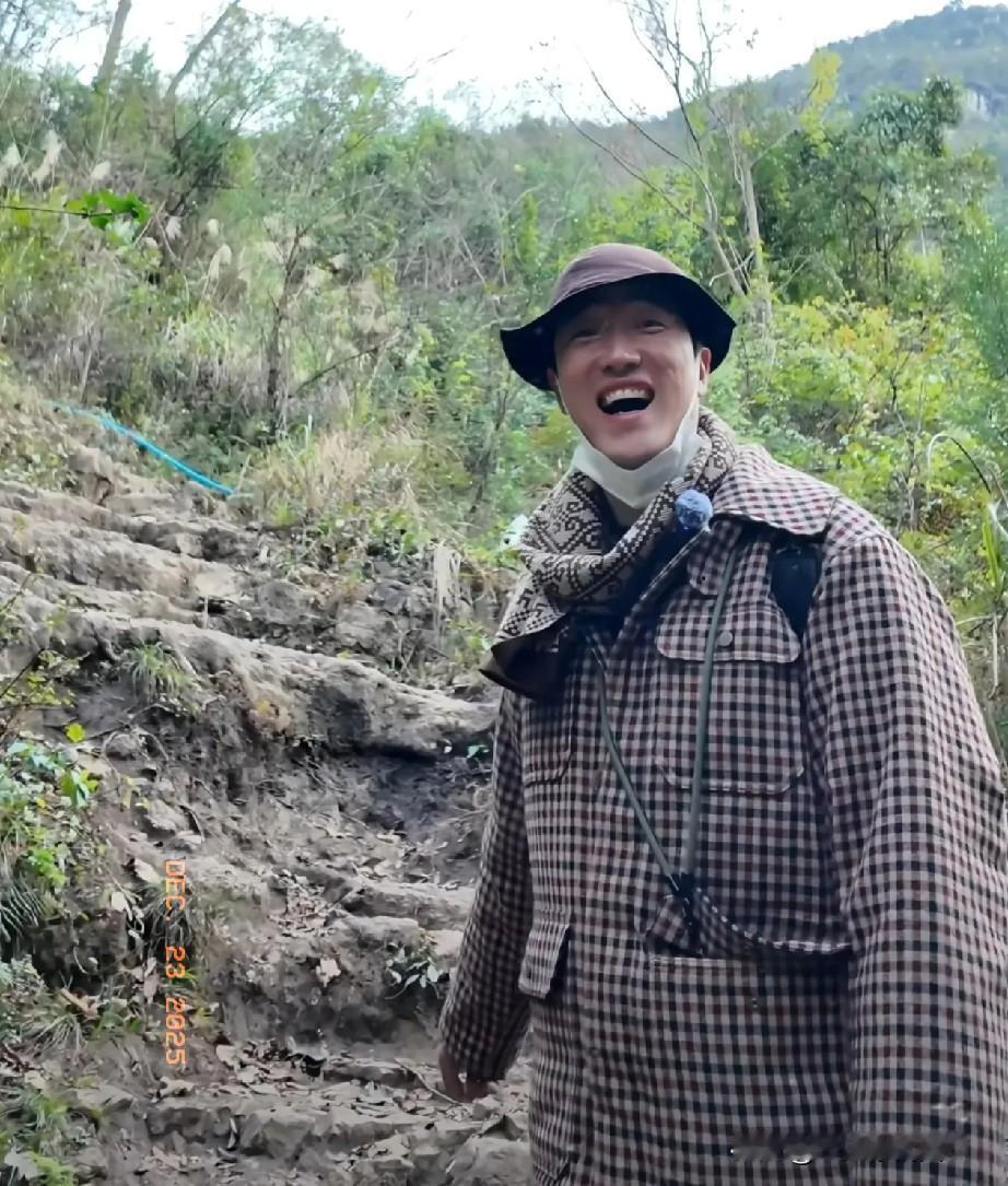 刘翔现在是真潇洒！满世界都在说他移民定居美国了，万万没想到，他却带着媳妇出现