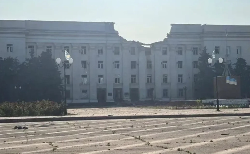 俄军这次应该是斩首行动，对乌军高层发动了空袭！要么有外籍人员要么就是乌克兰军方高