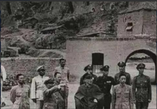 1947年，蒋介石来到延安，问一过路农民：你可见过毛主席？谁想到，老农民的一番话