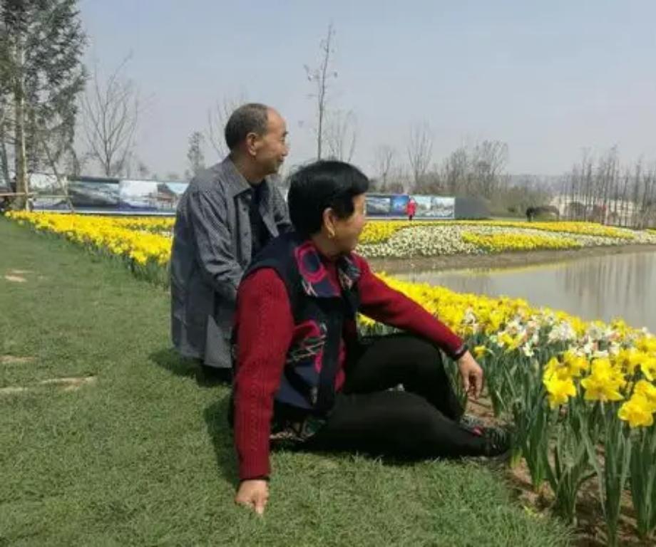 “算了，真的，下次再也不跟父母出门旅游了！”朋友最近刚带父母出去玩了一趟，回来