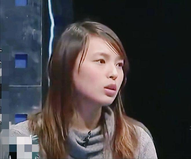 一女子嫌弃自己的丈夫一无是处，狠心抛弃两岁的女儿，跟随日本人逃亡二十余年，等到2