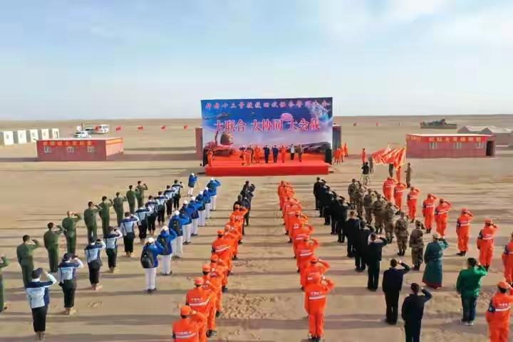 美西方失望了！中国扛住了空间碎片撞击，神舟二十号准备执行返回就在所有人都屏住