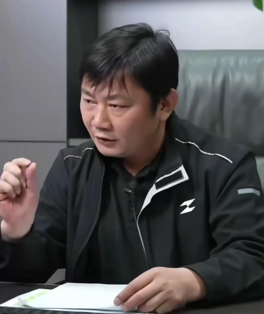 张雪机车不是所有零件都能买到用户：我那个刹车上泵不小心压坏了。张雪：这个零