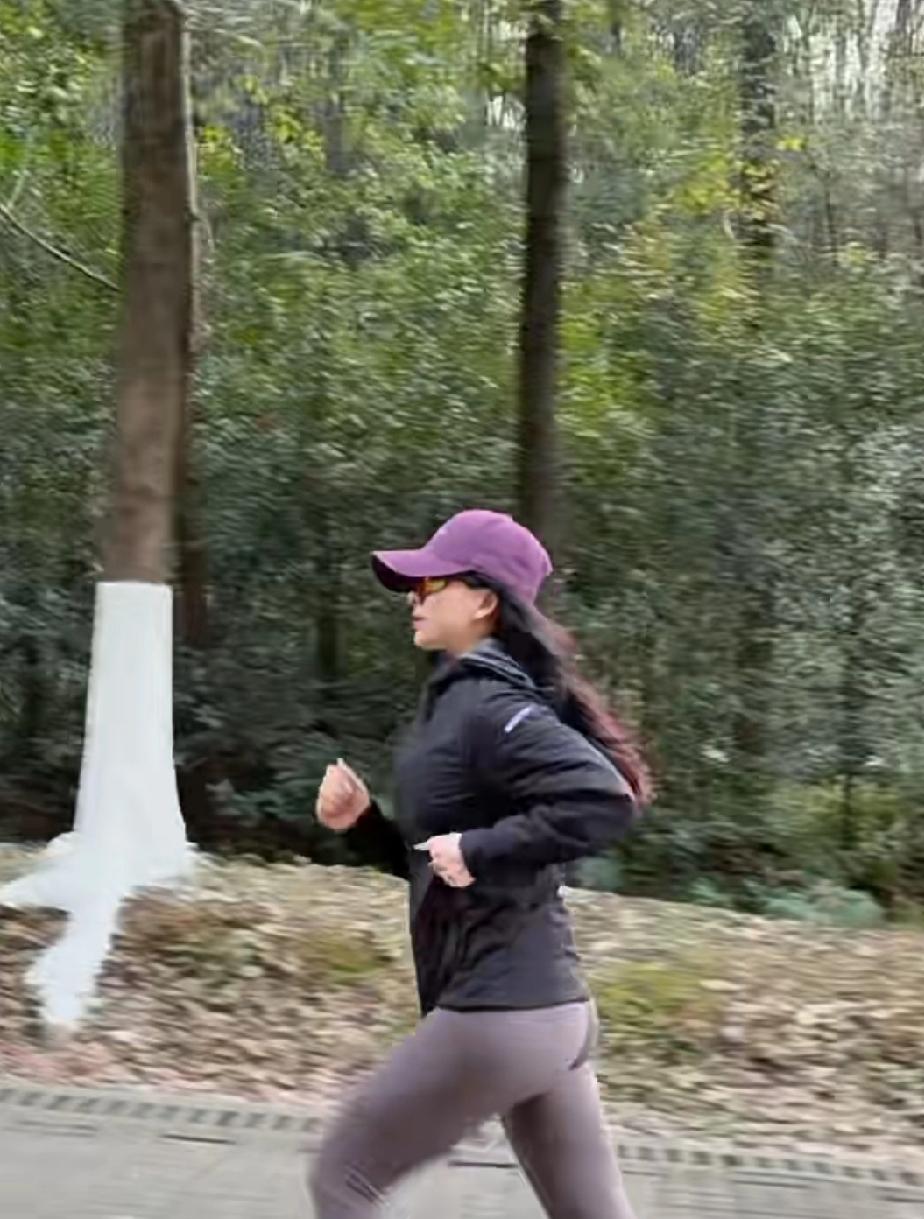 不要把跑步的益处想的太强了，它不能解决所有问题，所以千万不要有跑步上瘾症