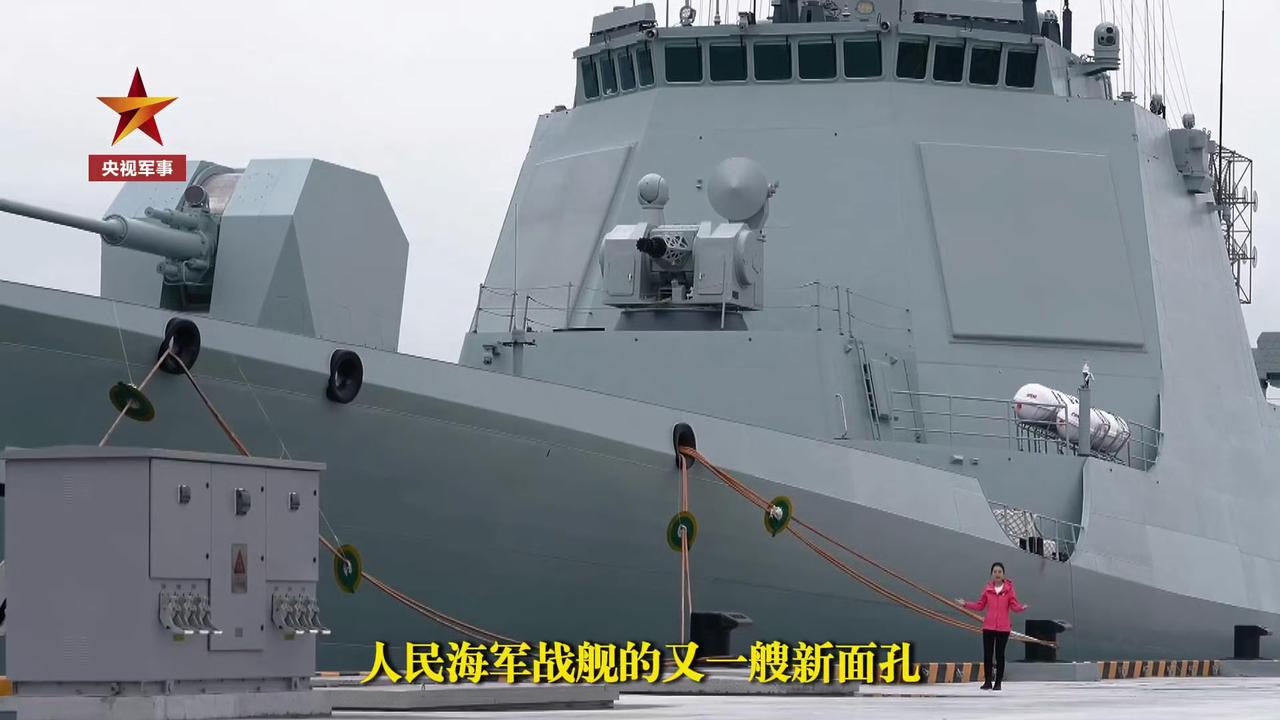 新年新舰！第32艘052D“娄底舰”正式入列元旦当天，中国海军“上新”了。舷