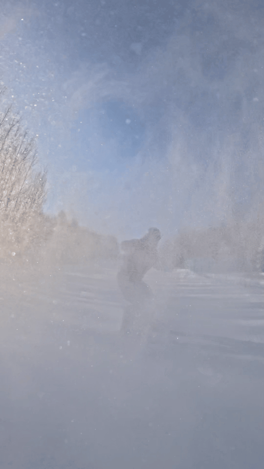 感觉李晨有老人味了雪场上的李晨彻底颠覆“老人”这个词！看他控板时的核心力量和反