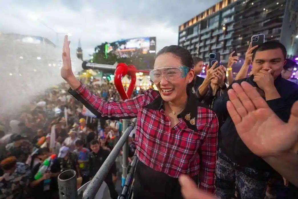 为什么佩通坦被北京进博会发出邀请函？佩通坦虽被解职，但北京发出的进博会邀请，这