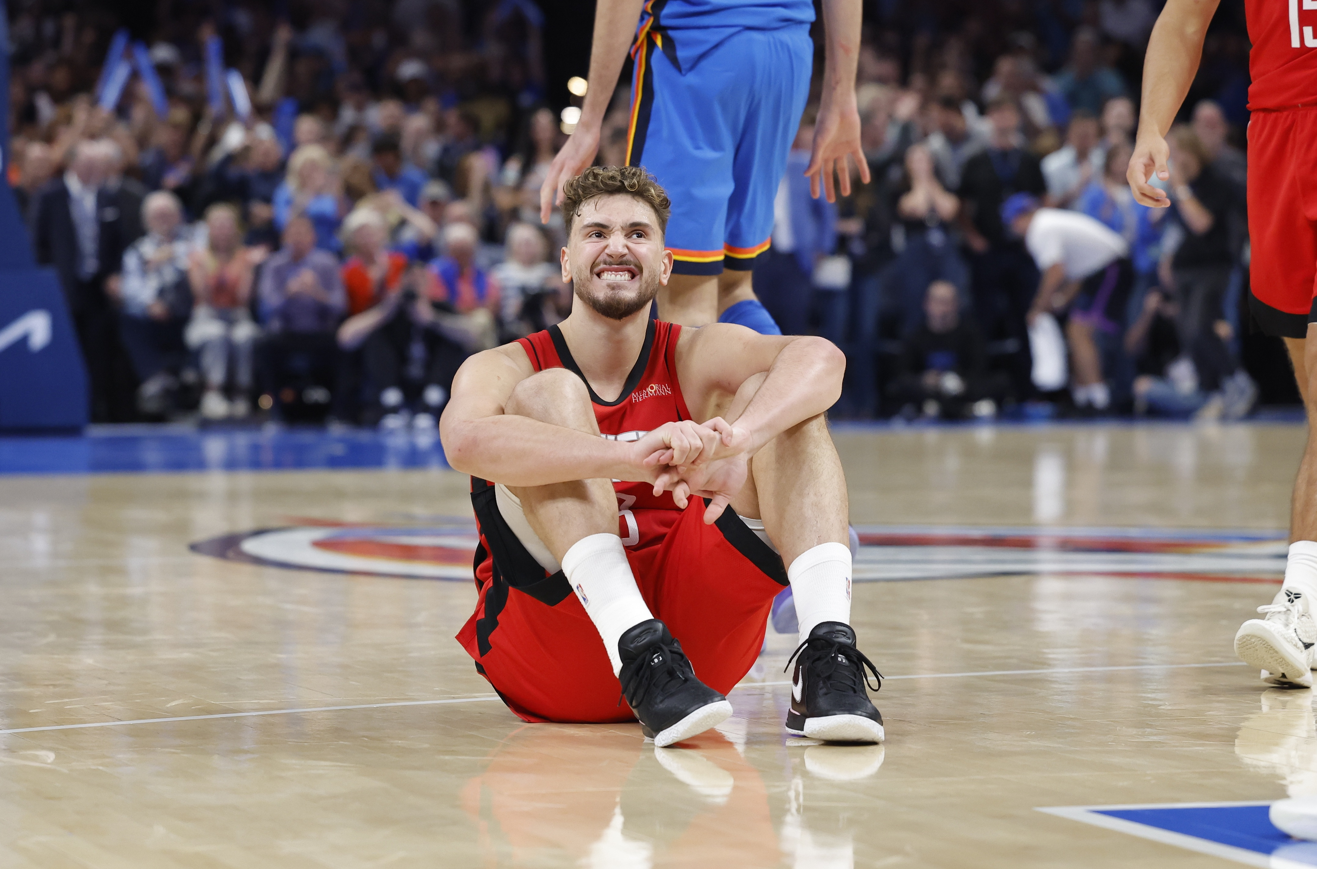 别看现在火箭队状态不佳，战绩糟糕，他们已经掉到了西部第七，然而，也有一些专家认为