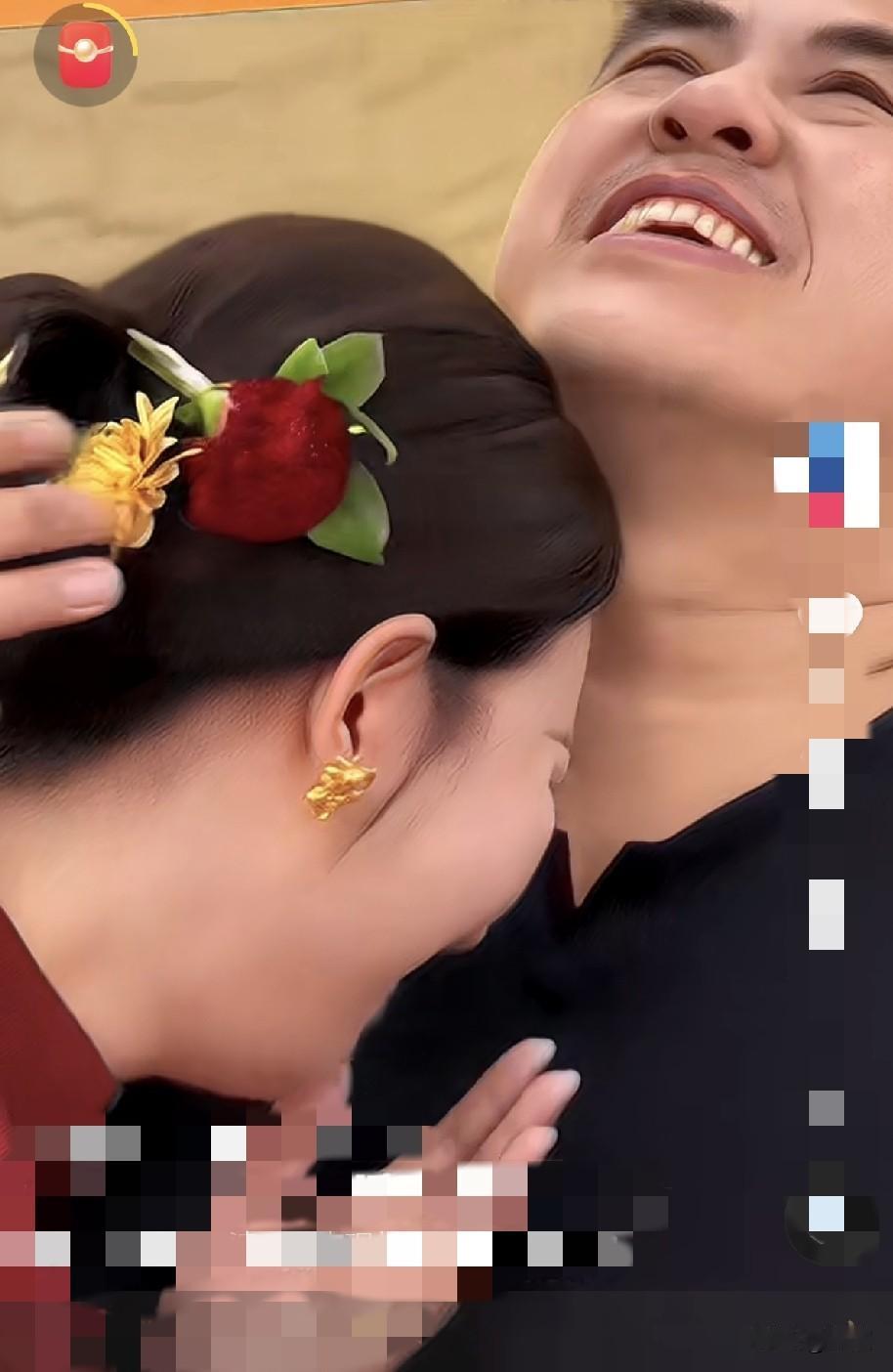 哎哟，这谁受得了哇！儿子婚礼上，儿媳大声喊婆婆，妈~~！婆婆大声应了一声，唉~~