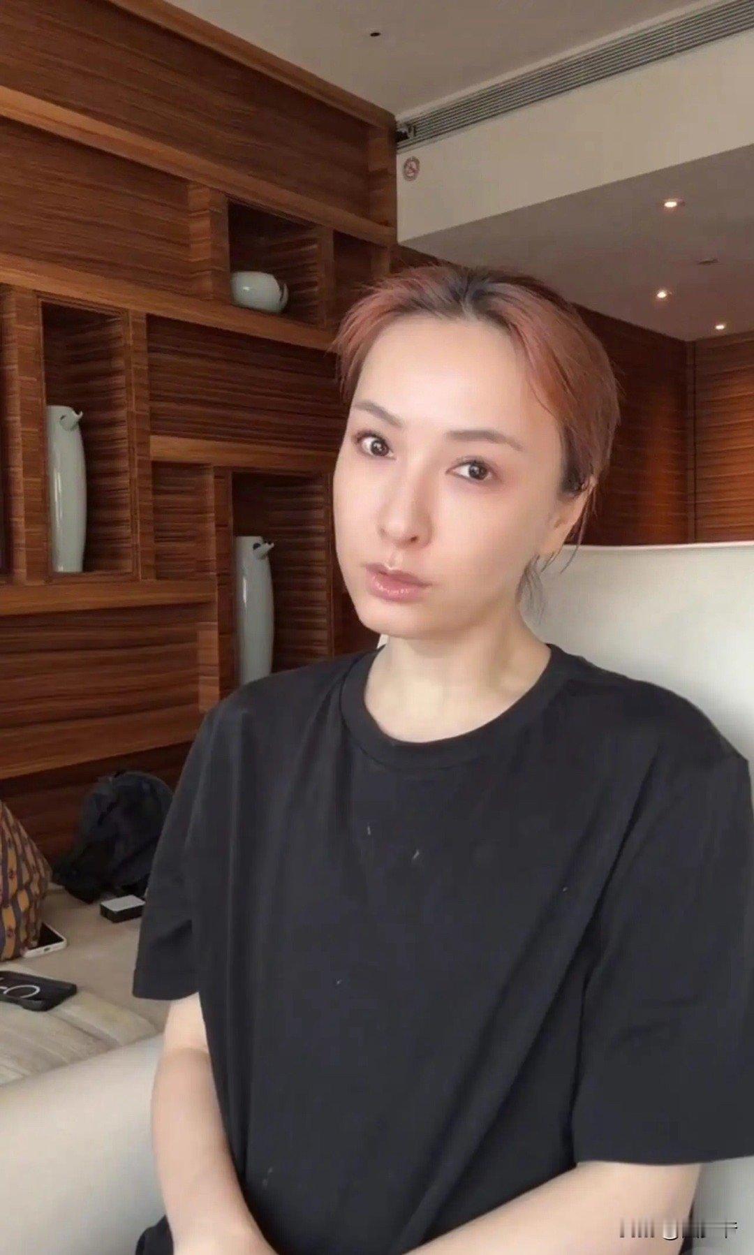 吴昕回应脸肿吴昕脸咋了？她直播称自己体重直逼100斤，立刻跟大家分享自己的“瘦身