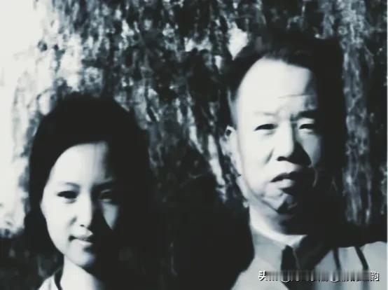 1974年，一个叫王季迟的女兵请假回家奔丧。政委拿起假条一看，脑袋嗡的一下。亲属