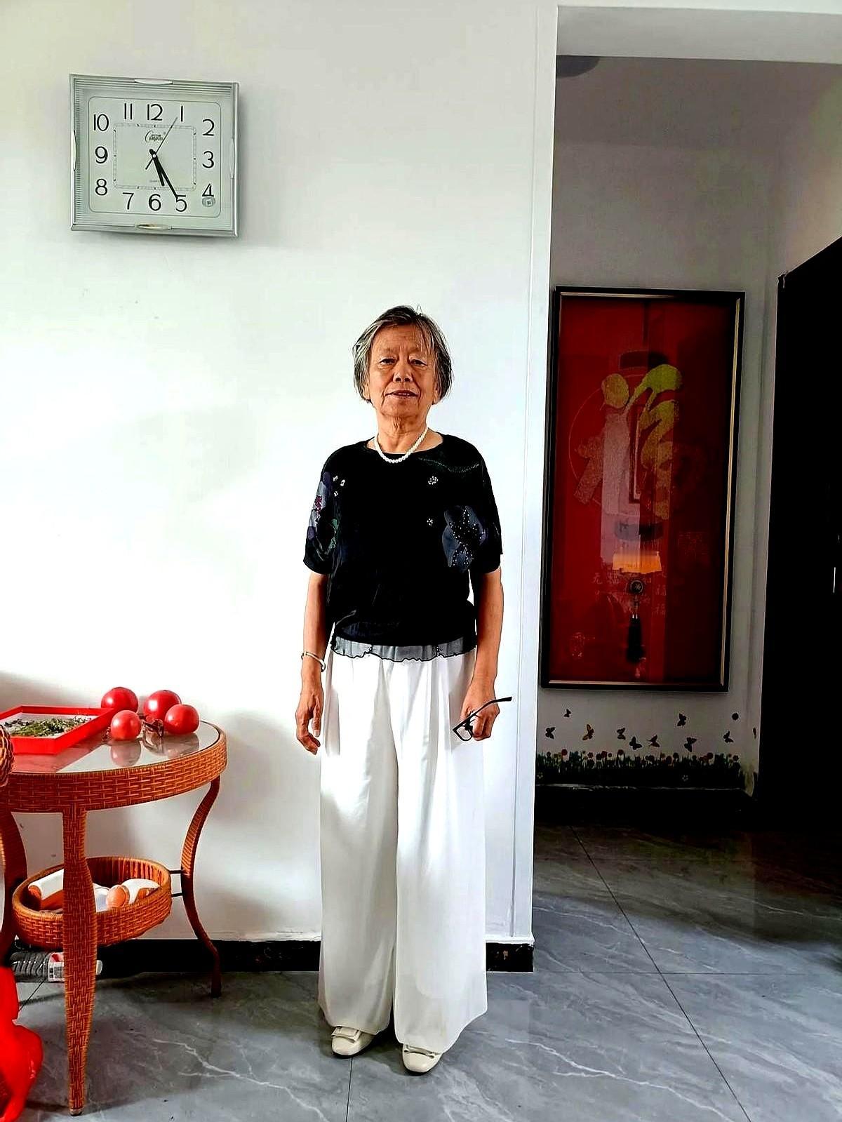 退休生活三大坑：省钱省坏身体、硬挤儿女生活、乱撒养老钱！60岁后真该这么活——