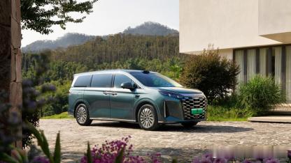 真卷啊，刚看到比亚迪2026款夏上市，还要19.68万起！智能座驾终极满足的