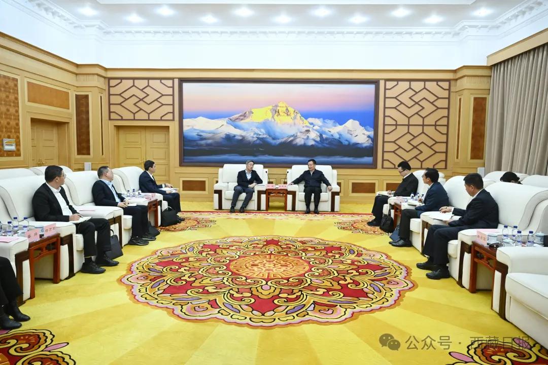 王君正与中国工商银行行长刘珺座谈