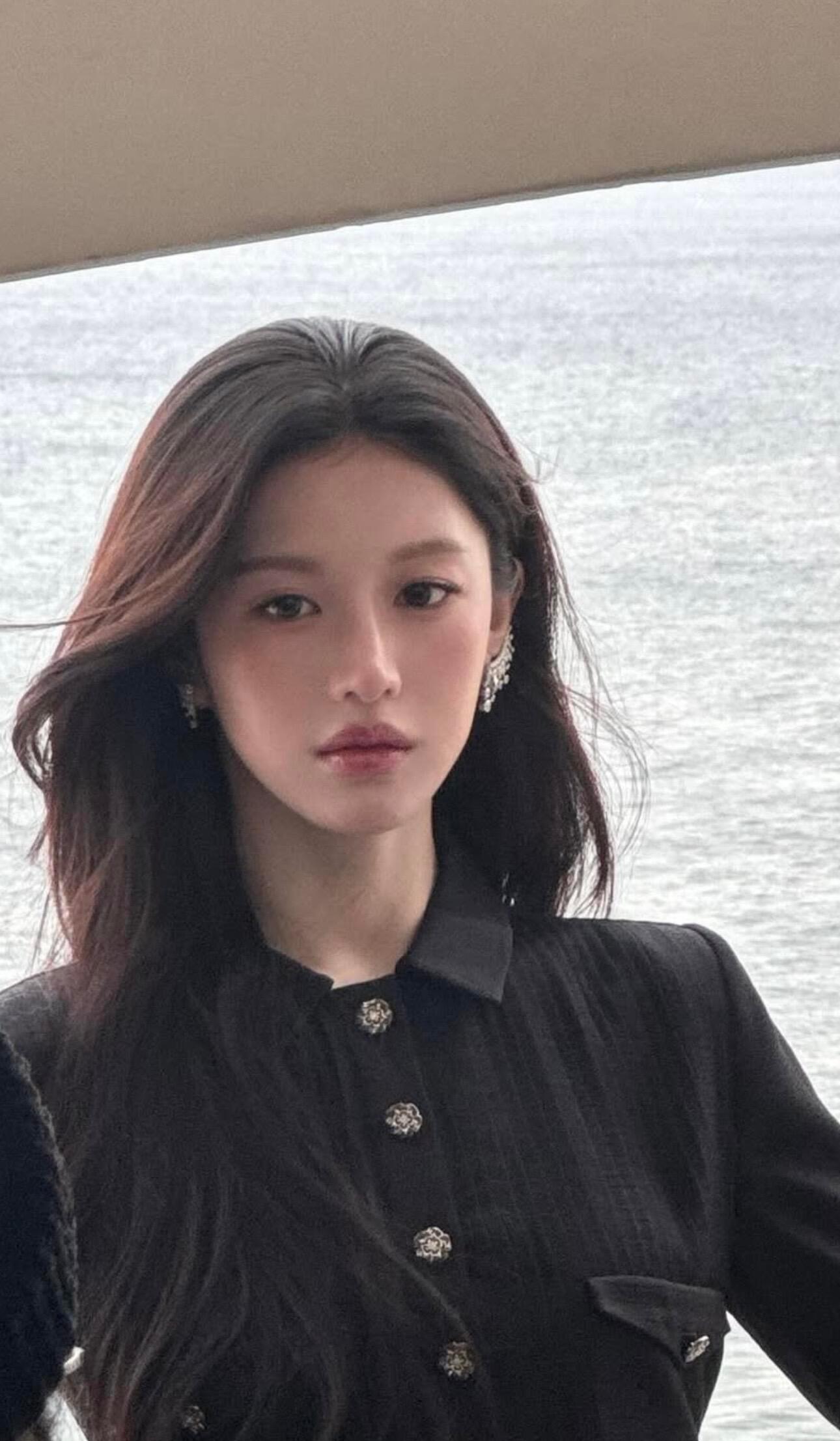我不行了高允真怎么能这么好看的…（而且这还只是照片🌊​​​