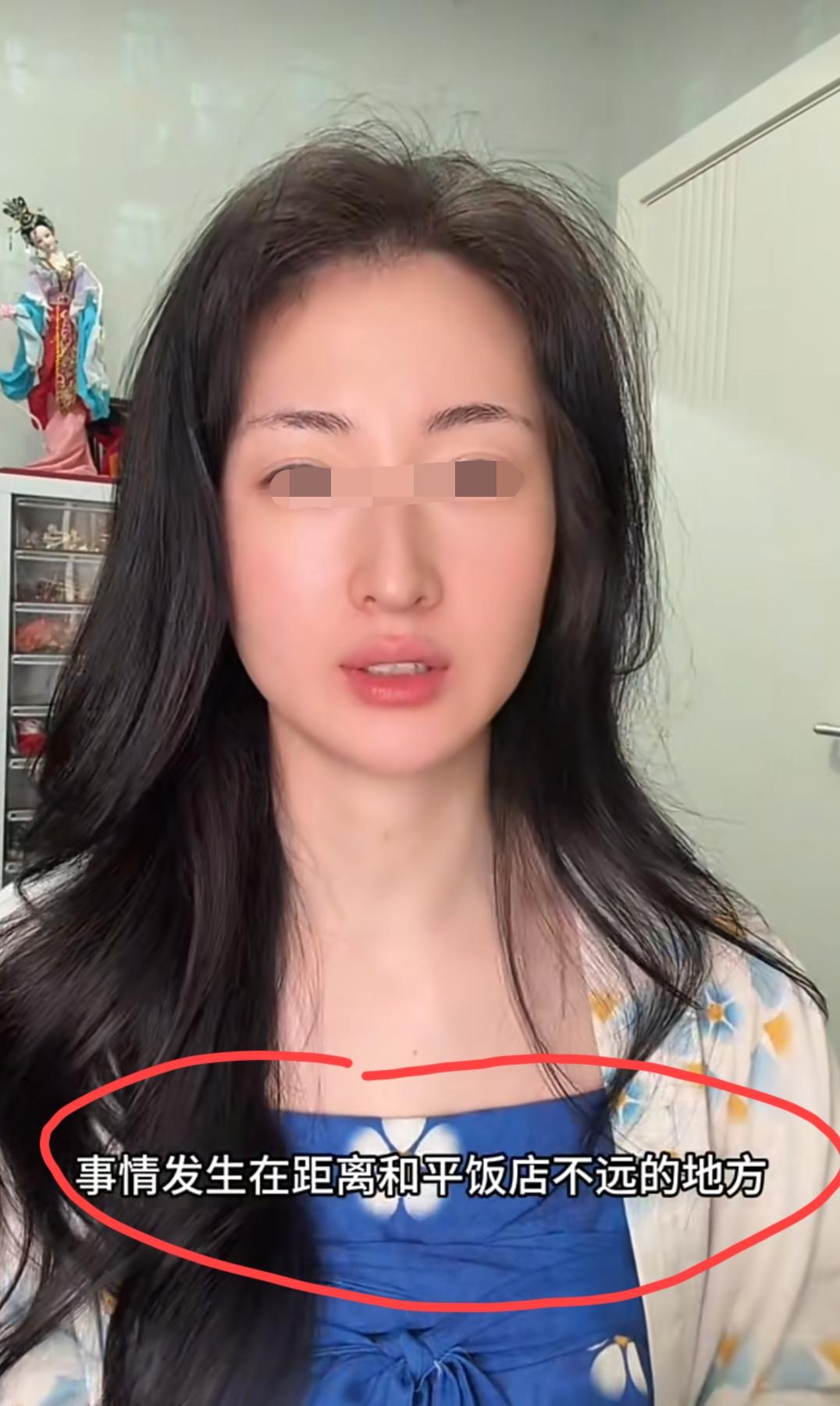 女子穿明制汉服在上海南京路上拍摄素材，顺便宣传我们的汉服文化，一路上有很多人找她