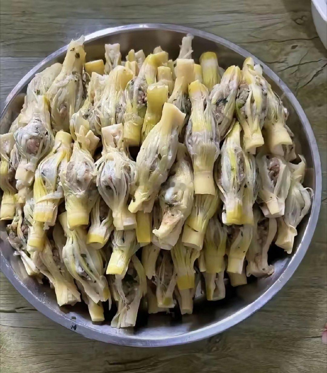 去广西女朋友家做客，他们好像都很钟爱这道美食，就一个破竹笋，有必要搞成这种花样吗