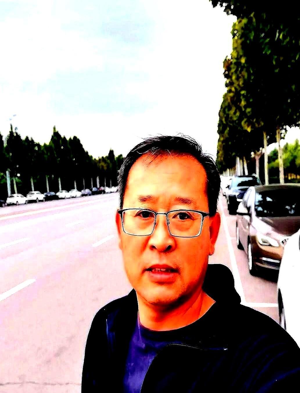 “天天跑才够狠？”52岁的老张用七年把这句话按在地上摩擦。他隔天跑30分钟，