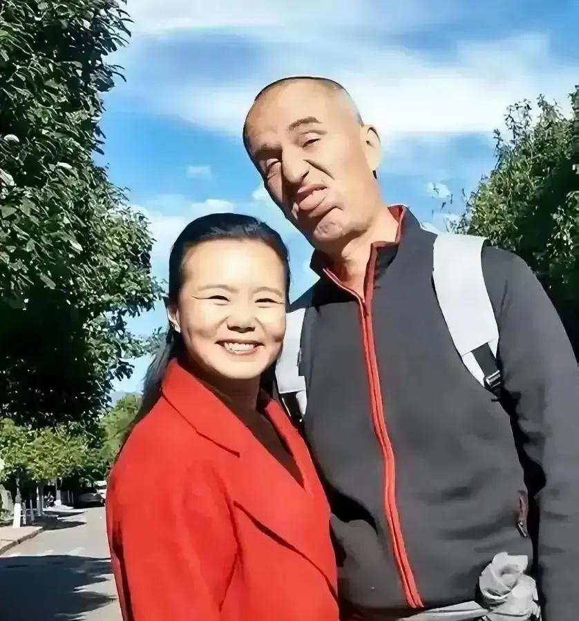 龚琳娜被传给“老罗”送百件礼物求复合，我刷到时差点信了。再一看，好家伙，把德国