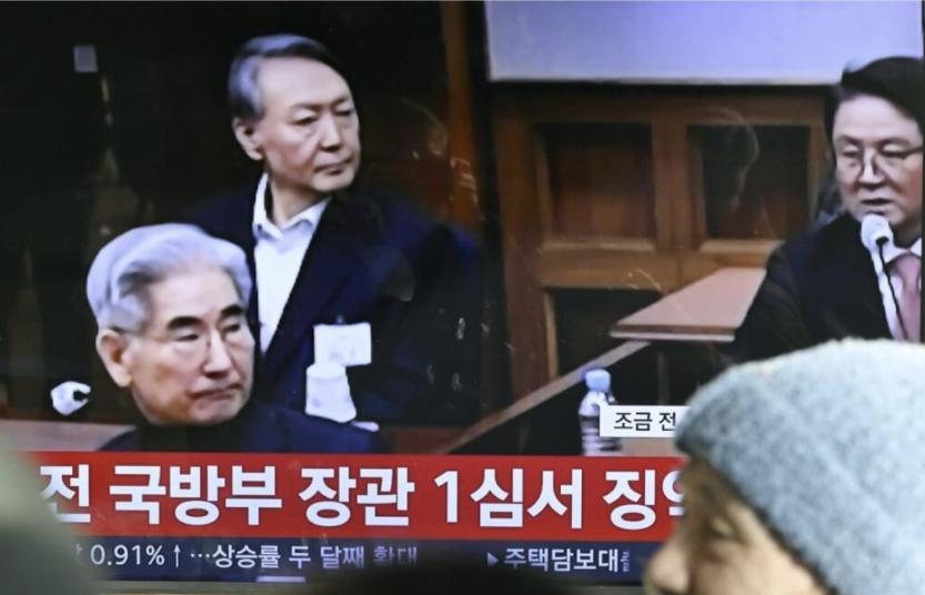 尹锡悦失败原因太搞笑，他没想到国会大厦晚上10点还有很多人加班！说出来你可能不