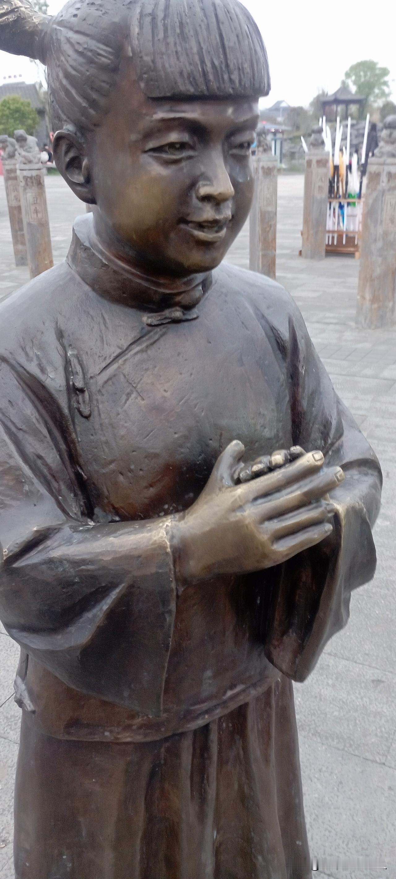 职场上会说比埋头苦干更重要吗？这要看什么职场，还要看遇上什么样的上司，两种情况