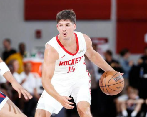 整个联盟有比谢泼德控运还差的后卫吗火区很多人不理解啥叫控运。控运就是足球的