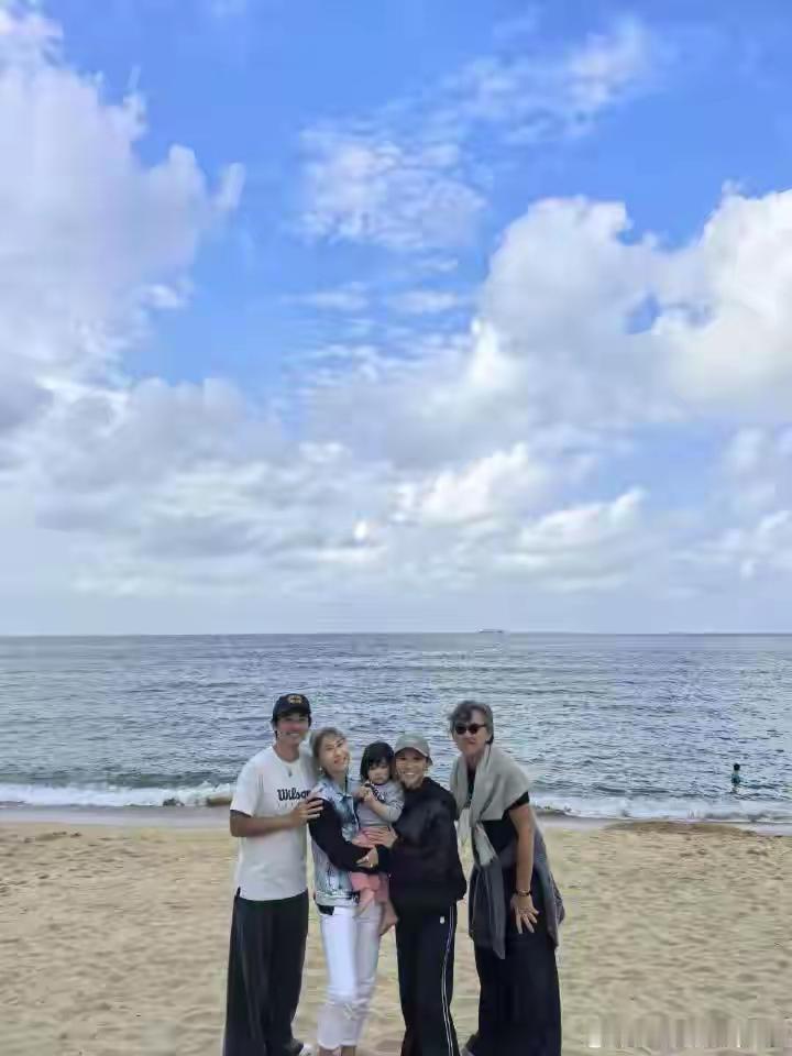 愿这份爱，一直温暖下去吧[比心]