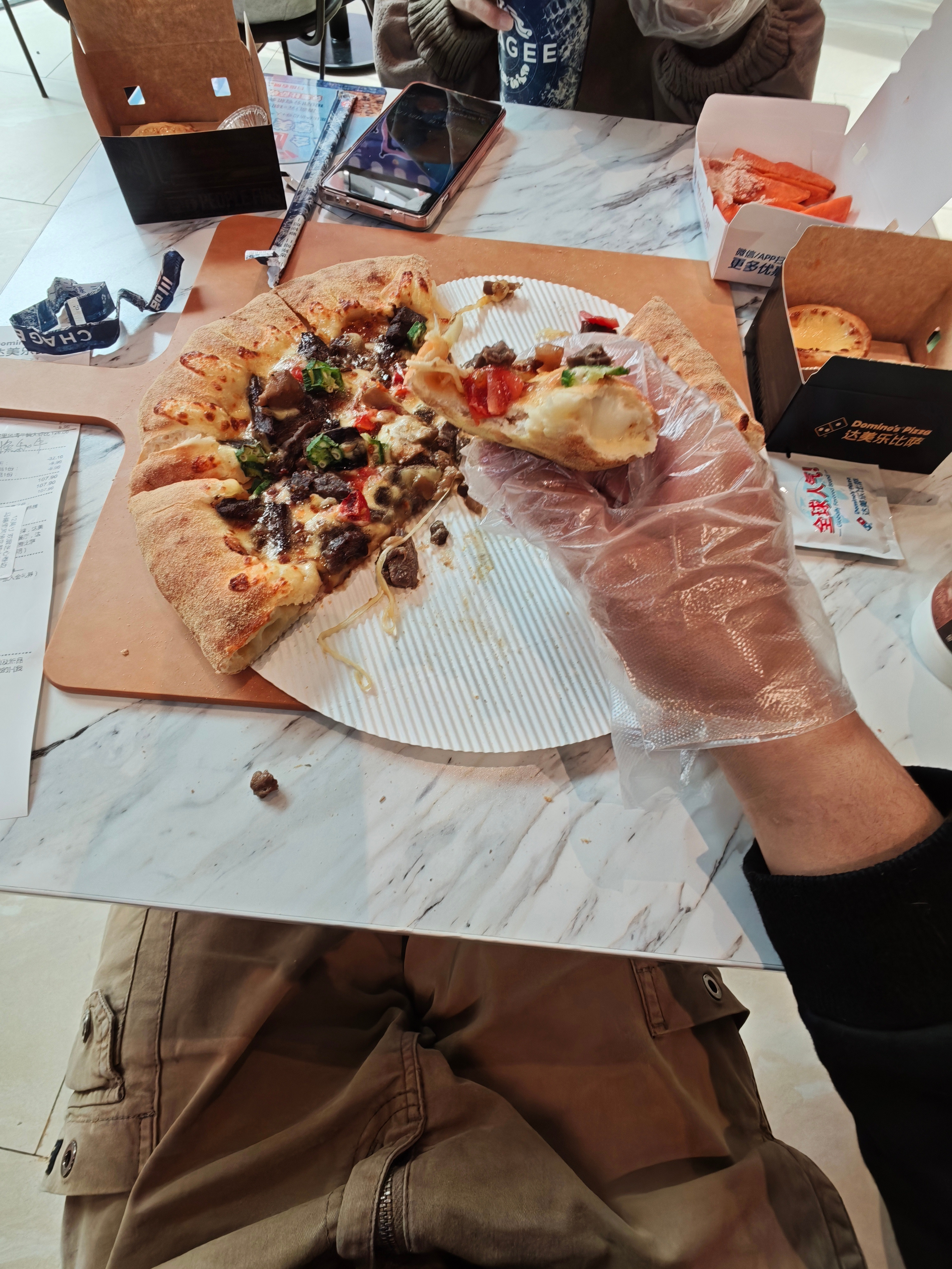 跨年饭已经在吃了哥们