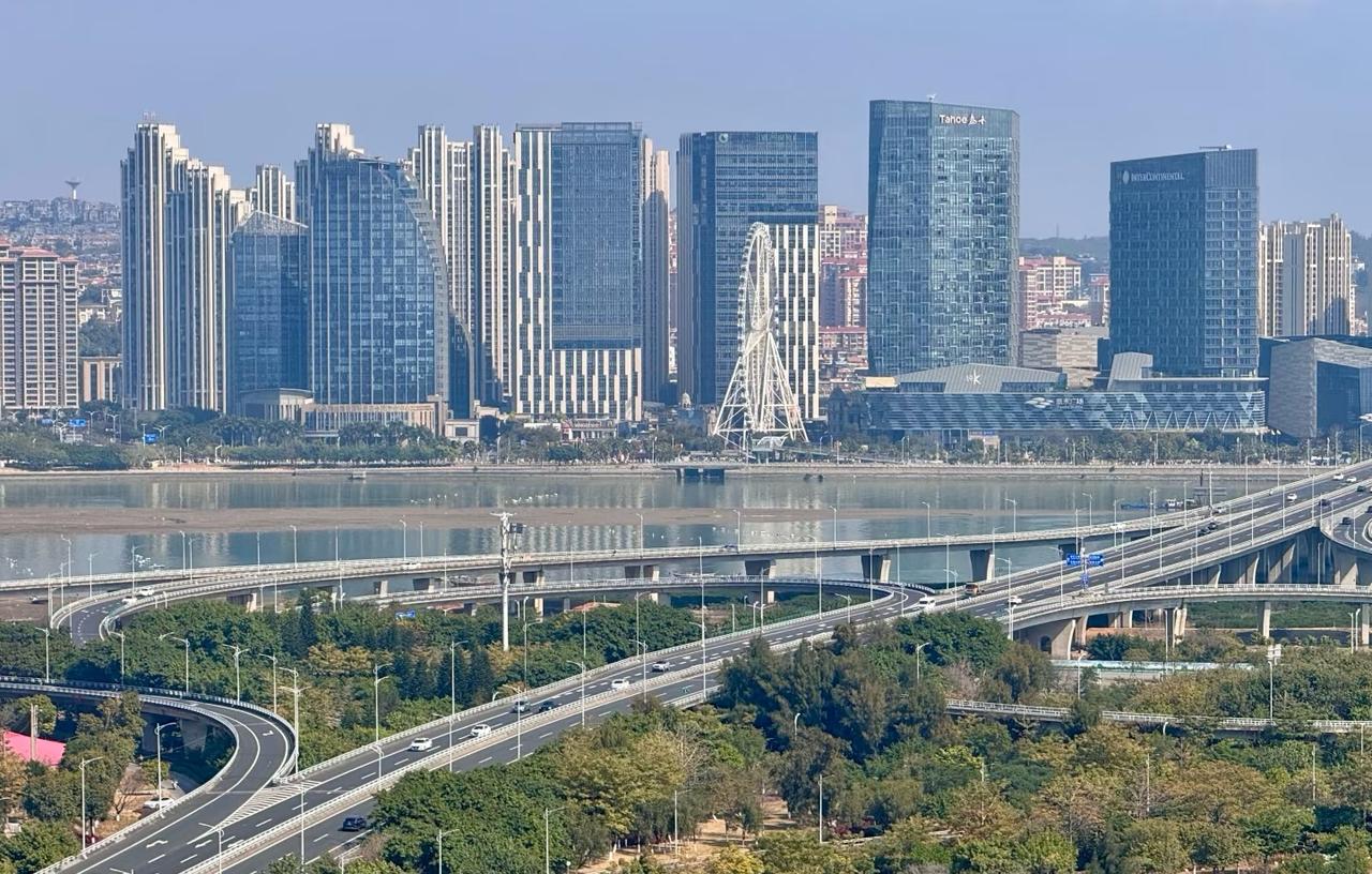 2025年泉州户籍人口出现负增长啦！据泉州市人民政府发布的数据，2025年末户籍