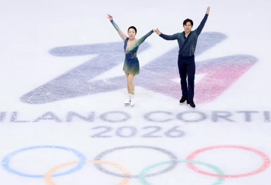 中国花样滑冰协会主席任洪国回应米兰冬奥成绩，坦言本届未获奖牌，心里堵，承认北京冬