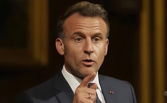 破防了！法国声援高市逼中方让步，派戴高乐号入场，胡塞来大活了最近这阵子国际上