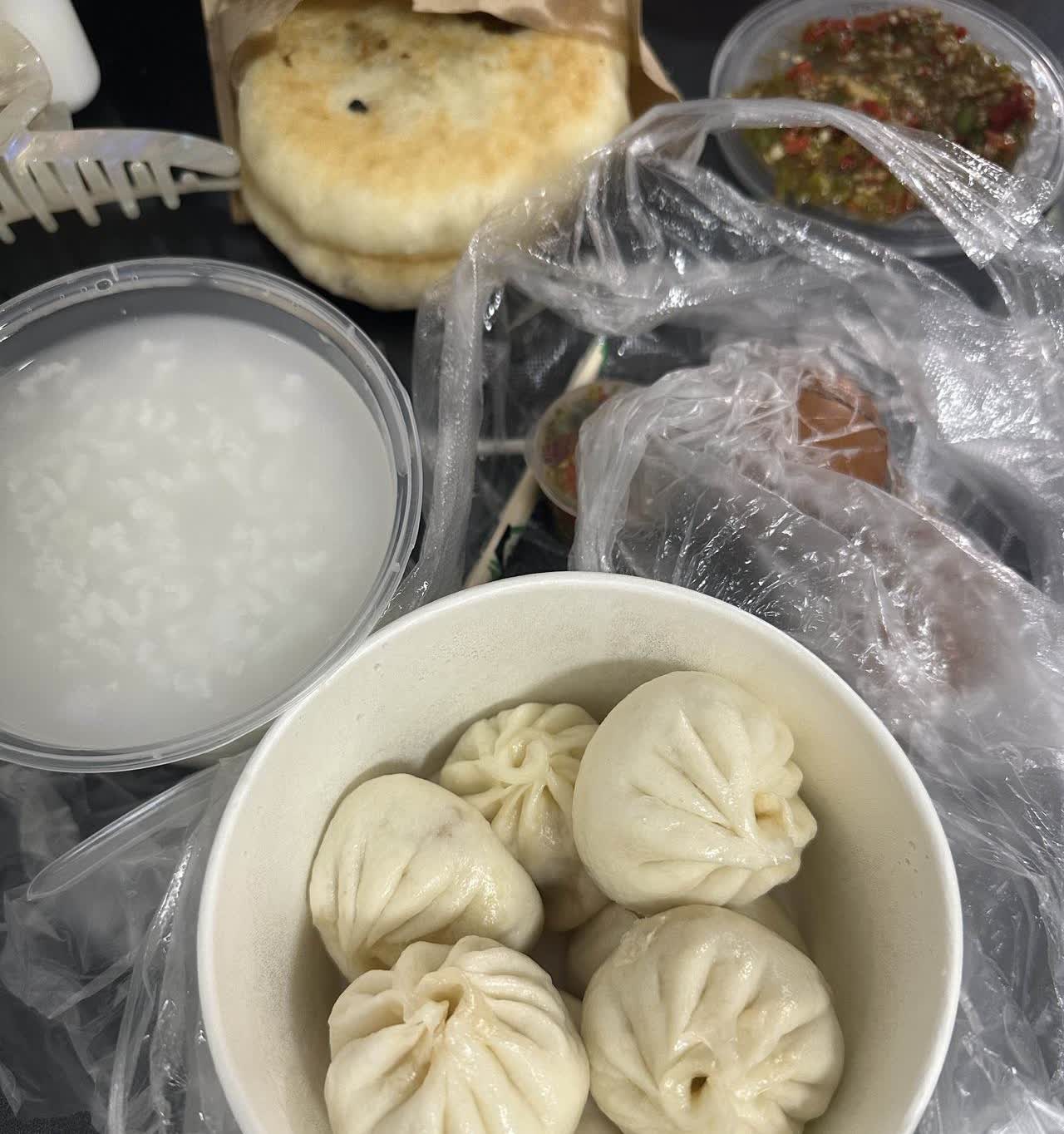 小儿子他就是我的幸运之神！！说实话的如果当初没有怀上他，我二婚也不可能坚持5