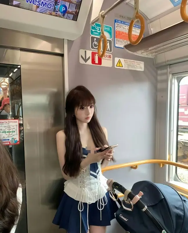 美女怎么看着这么眼熟啊？