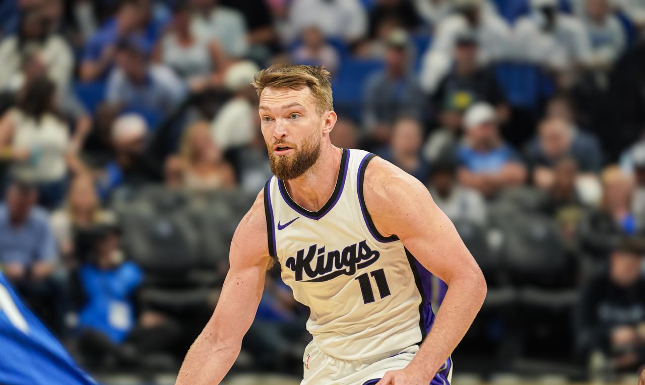 国王队超市大开，夺冠球队补强机会来了！美媒报道：国王管理层愿意聆听关于球队所有球