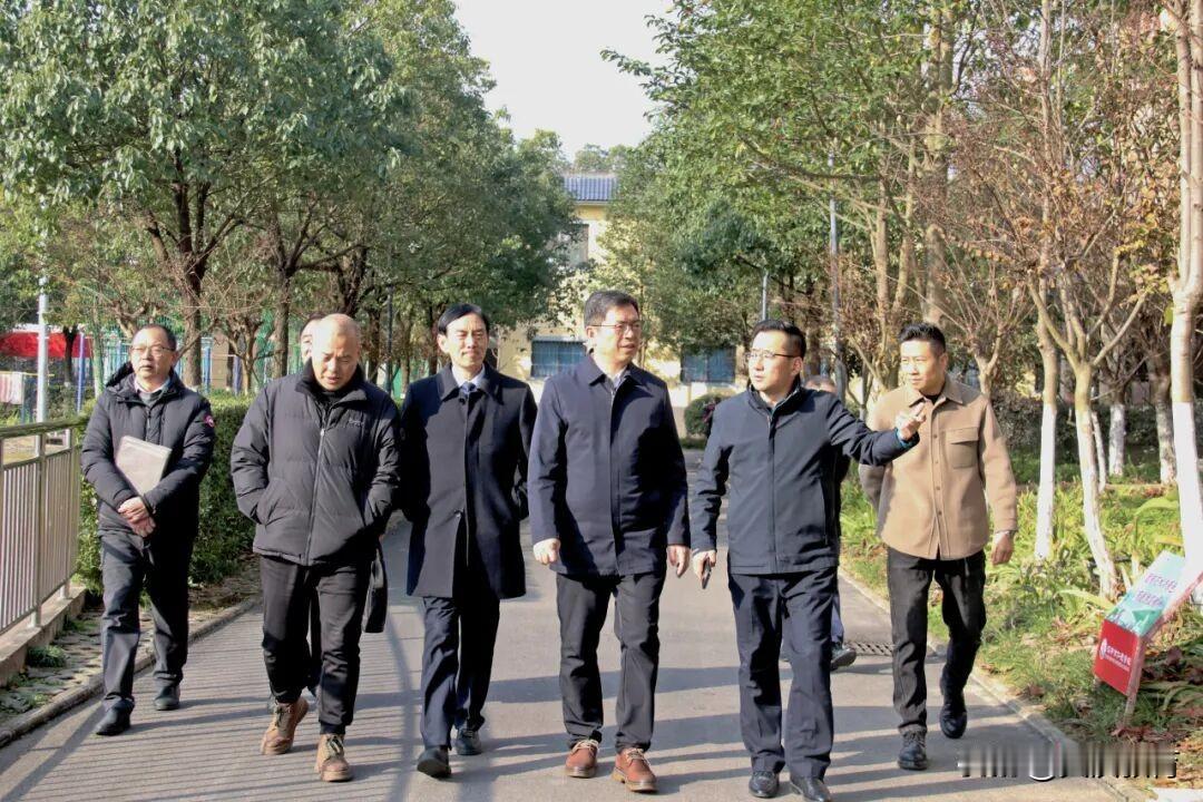  11月22日至23日，汉中市东辰教育集团总校长、成都东辰外国语学校党委书记、校