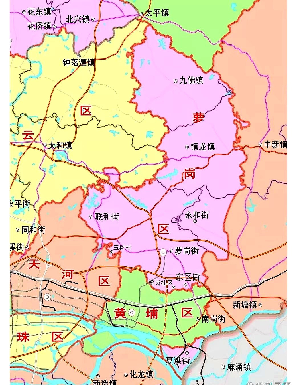2005年广州行政区划调整，萝岗区横空出世，同时消失的还有东山区、芳村区。有点像